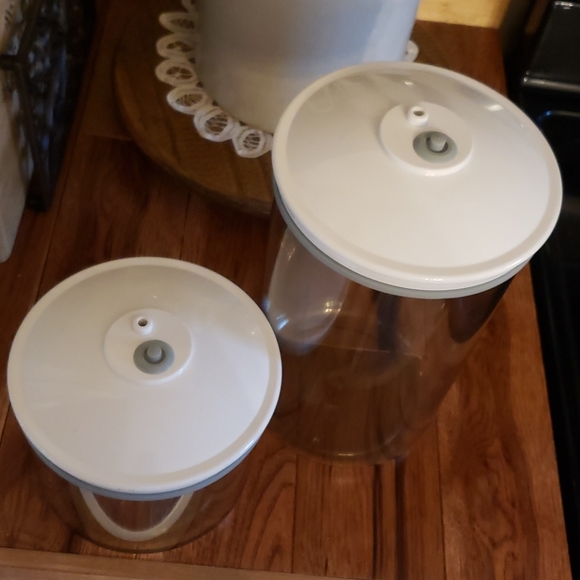 SOLD!! FoodSaver Containers - Picture 8 of 8